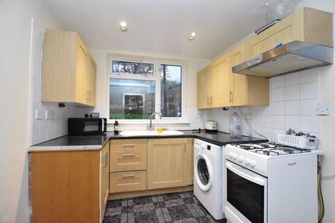 3 bedroom house to rent, Perry Road, Nottingham