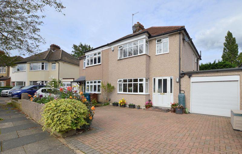 Sylvia Avenue, Hatch End 3 bed semidetached house £750,000
