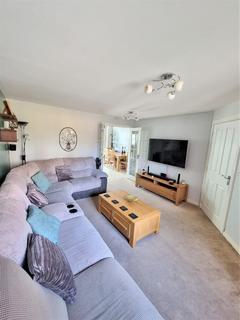 43 Campbell Road, Hawkinge, Folkestone, CT18 7TL