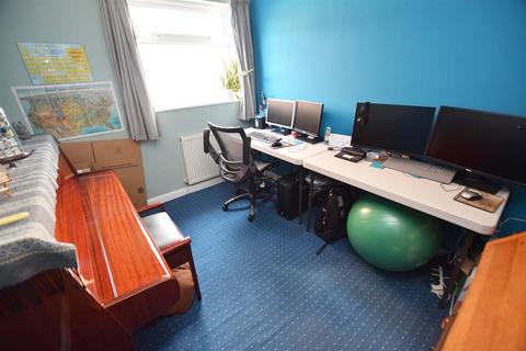 31 Bettescombe Road, Gillingham, ME8 9AY