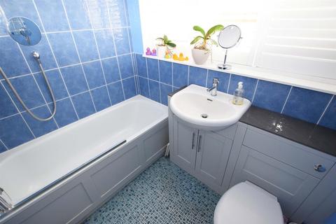 31 Bettescombe Road, Gillingham, ME8 9AY
