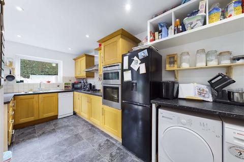 10 Jacomb Close, Lower Broadheath, Worcester, WR2 6SQ