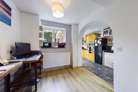 10 Jacomb Close, Lower Broadheath, Worcester, WR2 6SQ