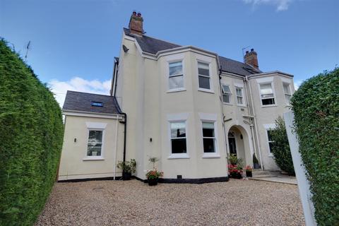 14 High Street, North Ferriby, HU14 3JP