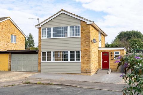 3 bedroom house for sale - 31 Cottesford Close, Hadleigh