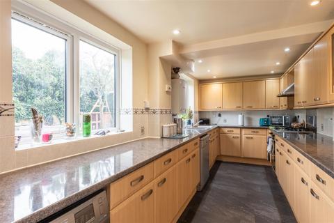 3 bedroom house for sale - 31 Cottesford Close, Hadleigh