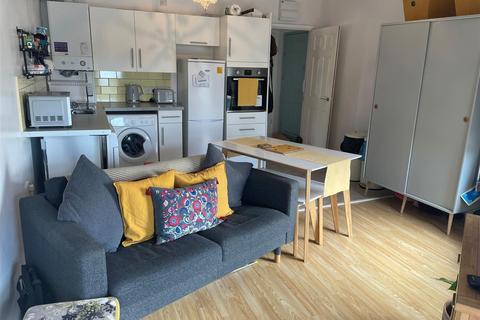 Flat 2, 20 Station Road, Burry Port, SA16 0LR