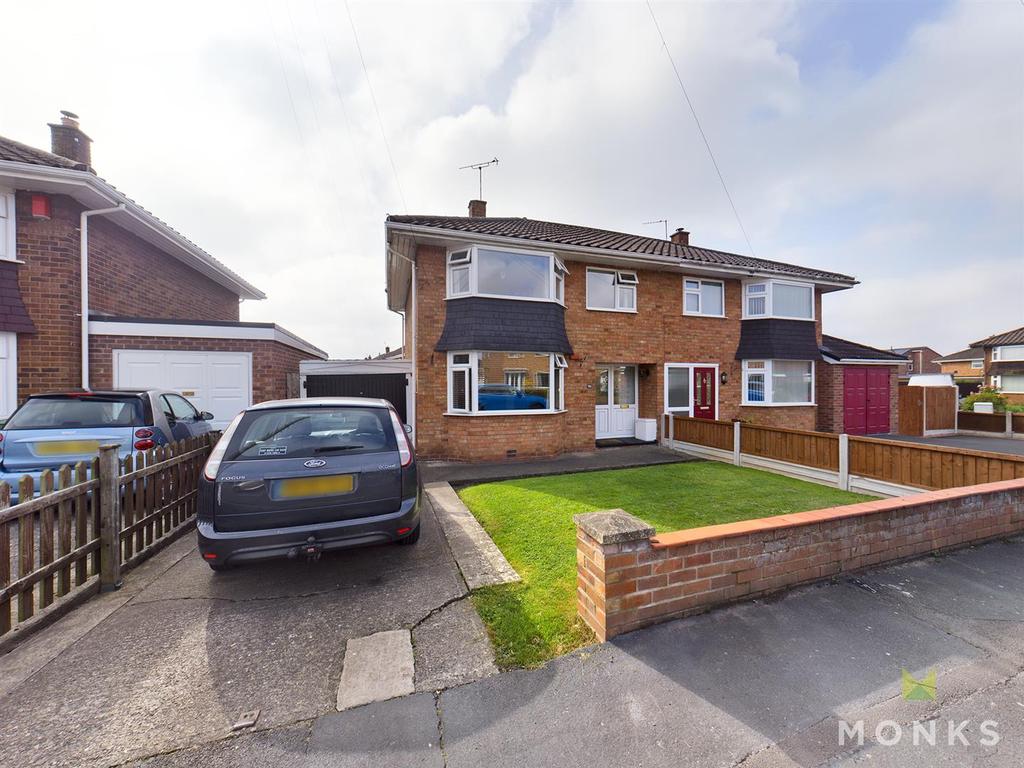 Whitemere Road, Shrewsbury 3 bed semidetached house £215,000