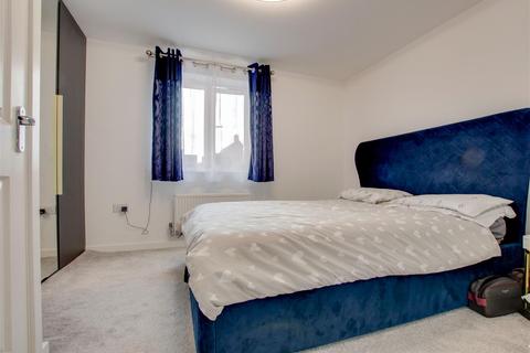 1 Arnold Close, Hertford, SG13 7ES