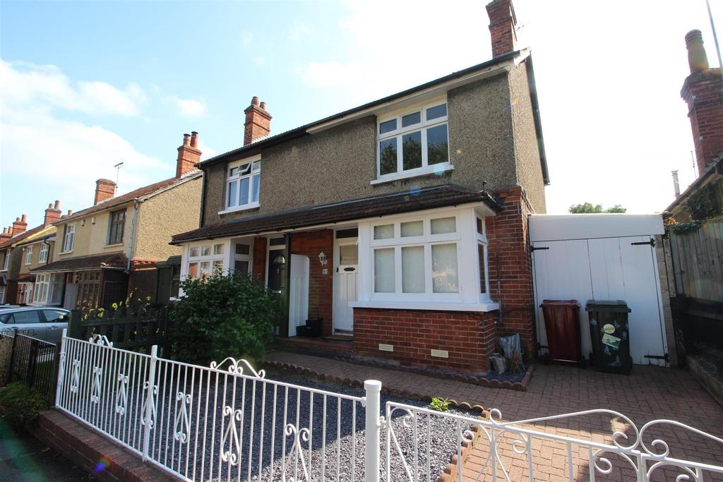 Craig Avenue, Reading 2 bed semidetached house £365,000