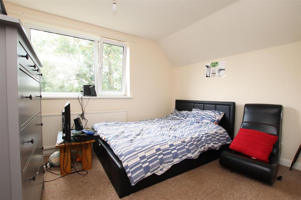 Bedroom 2.JPG