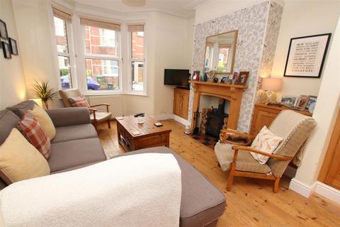 9 Abbots Road, Exeter, EX4 7AN