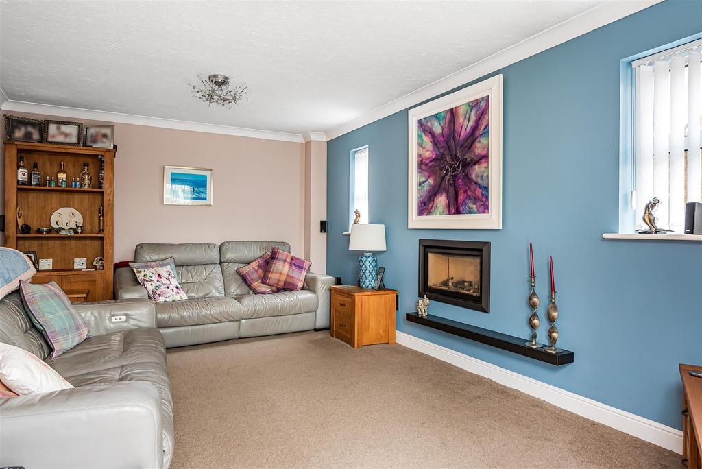 Roger Beck Way, Sketty, Swansea 4 bed detached house £499,950