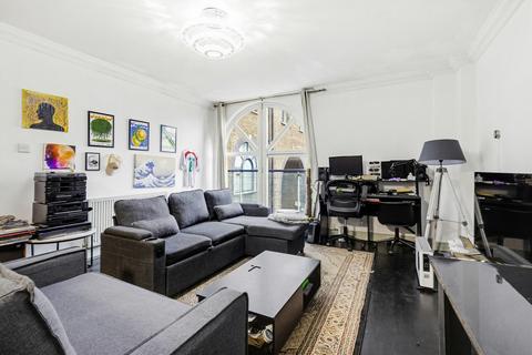 1 bedroom flat to rent, Molasses House, SW11