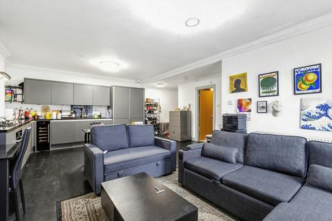 1 bedroom flat to rent, Molasses House, SW11