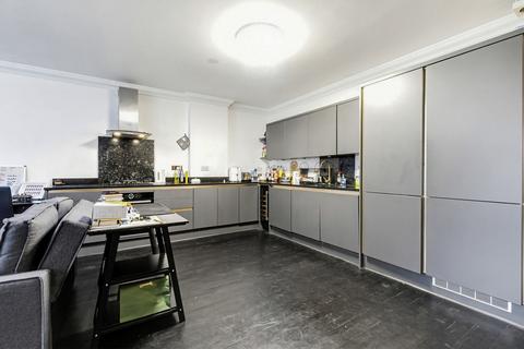 1 bedroom flat to rent, Molasses House, SW11