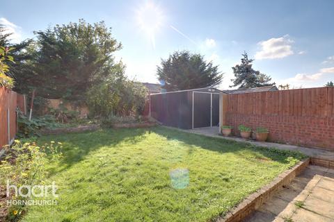 34 Ennerdale Avenue, Hornchurch, RM12 5JT