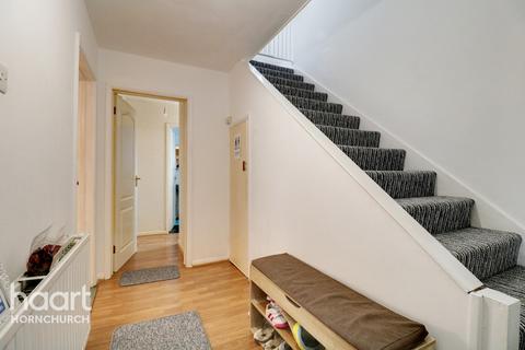 34 Ennerdale Avenue, Hornchurch, RM12 5JT