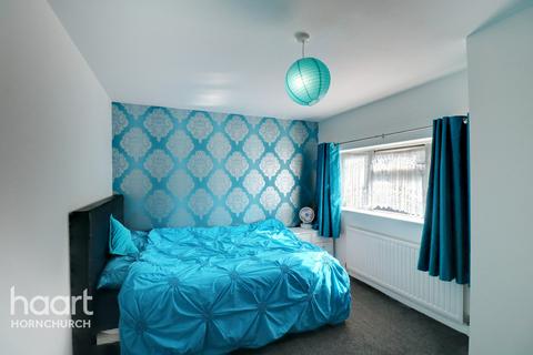 34 Ennerdale Avenue, Hornchurch, RM12 5JT