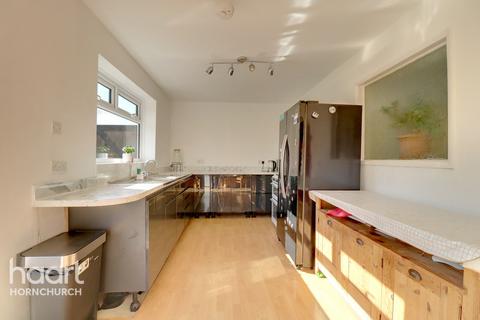 34 Ennerdale Avenue, Hornchurch, RM12 5JT