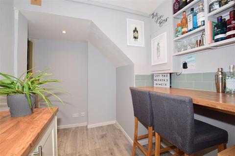 34 Chetwode Road, Tadworth, KT20 5PW