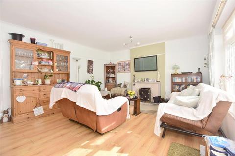 2 bedroom ground floor flat for sale - Church Road, Haywards Heath, West Sussex