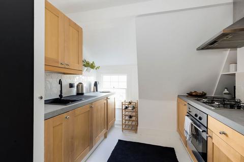 1 bedroom in a flat share to rent - 206 Upper Richmond Road, London, Greater London, SW15