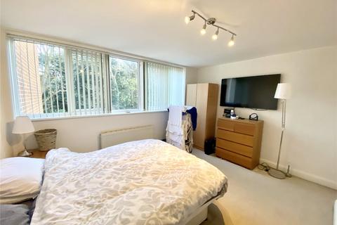 Terraced house to rent - Room 1, Barrow Hill Close, Worcester Park, Surrey, KT4