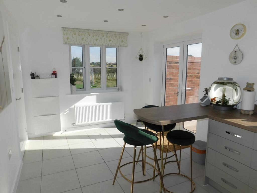 Blenkinsop Close, Hartshorne, DE11 3 bed detached house £269,950