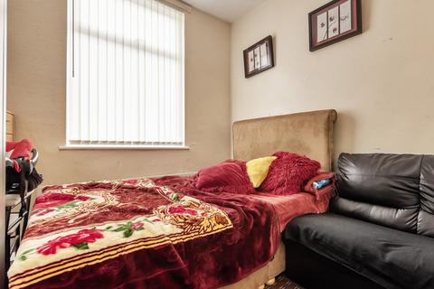 28 Driffield Street, Manchester, M14 7HZ