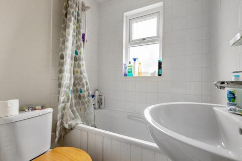 28 Driffield Street, Manchester, M14 7HZ