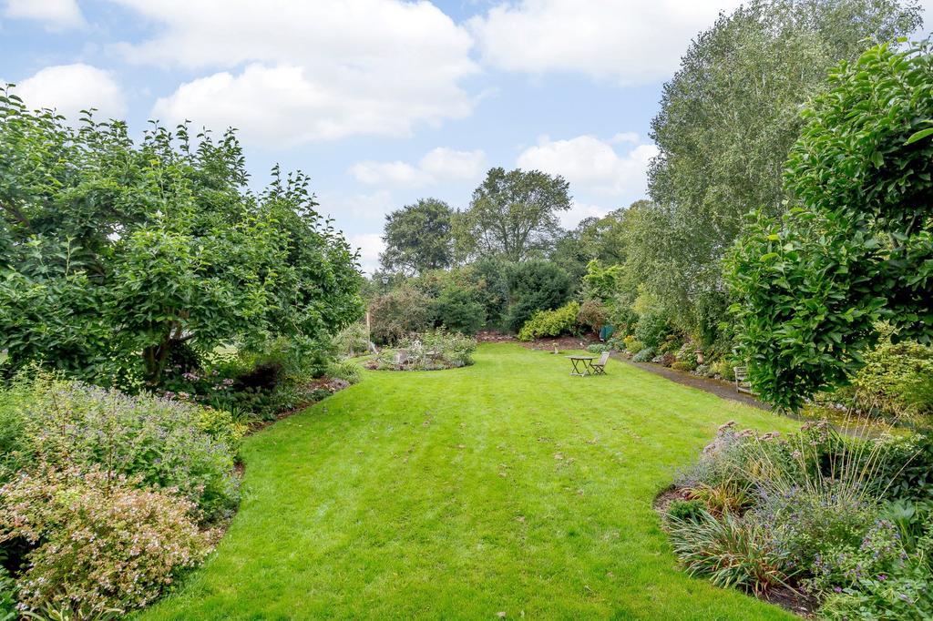 Quarry Place, Shrewsbury 1 bed flat £400,000
