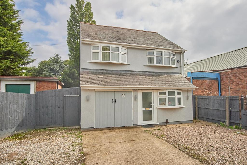 Ashby Road, Hinckley 4 bed detached house £310,000