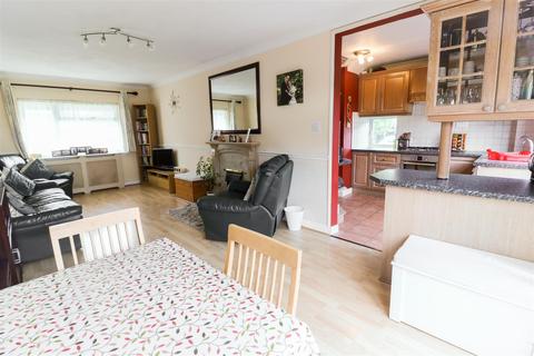 121 Blackbush Spring, Harlow, CM20 3EA