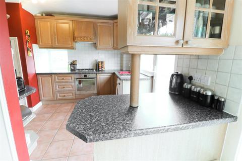 121 Blackbush Spring, Harlow, CM20 3EA