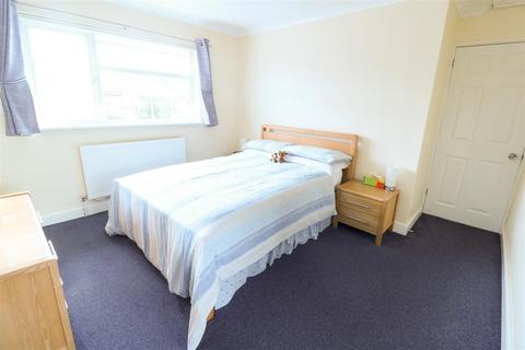 121 Blackbush Spring, Harlow, CM20 3EA