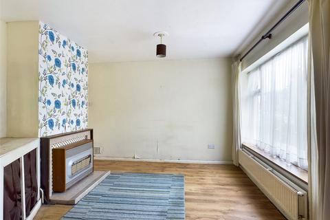 86 Oaks Road, Stanwell, Staines, TW19 7LB