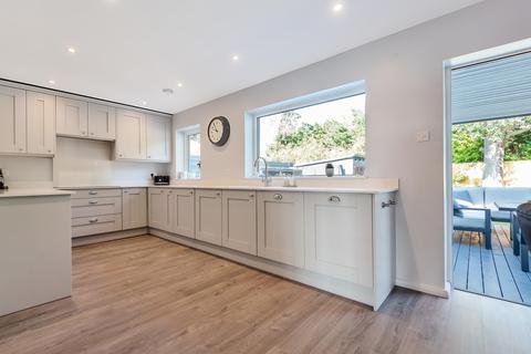 Chinook Forest Lane, Effingham Junction, Leatherhead, KT24 5HN