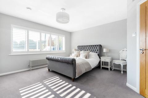Chinook Forest Lane, Effingham Junction, Leatherhead, KT24 5HN