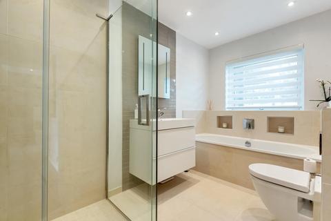 Chinook Forest Lane, Effingham Junction, Leatherhead, KT24 5HN