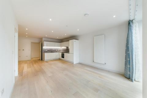 2 bedroom apartment to rent, Echo Court, Royal Wharf, London, E16