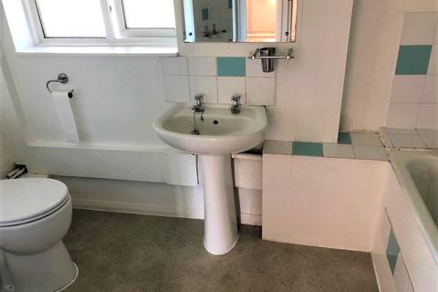 6 Foxgrove Path, Watford, WD19 6YL