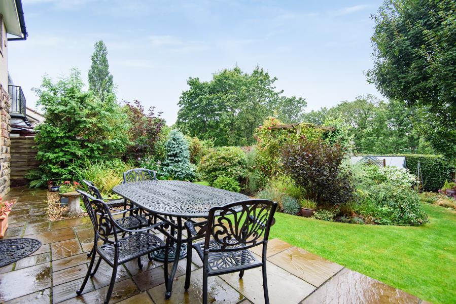 OAKDALE GLEN, DUCHY, HARROGATE, NORTH... 4 bed detached house £550,000