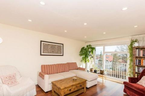 3 bedroom flat to rent, Succoth Court, Ravelston, Edinburgh, EH12