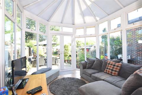 42 Winchester Road, Bexleyheath, DA7 4TX