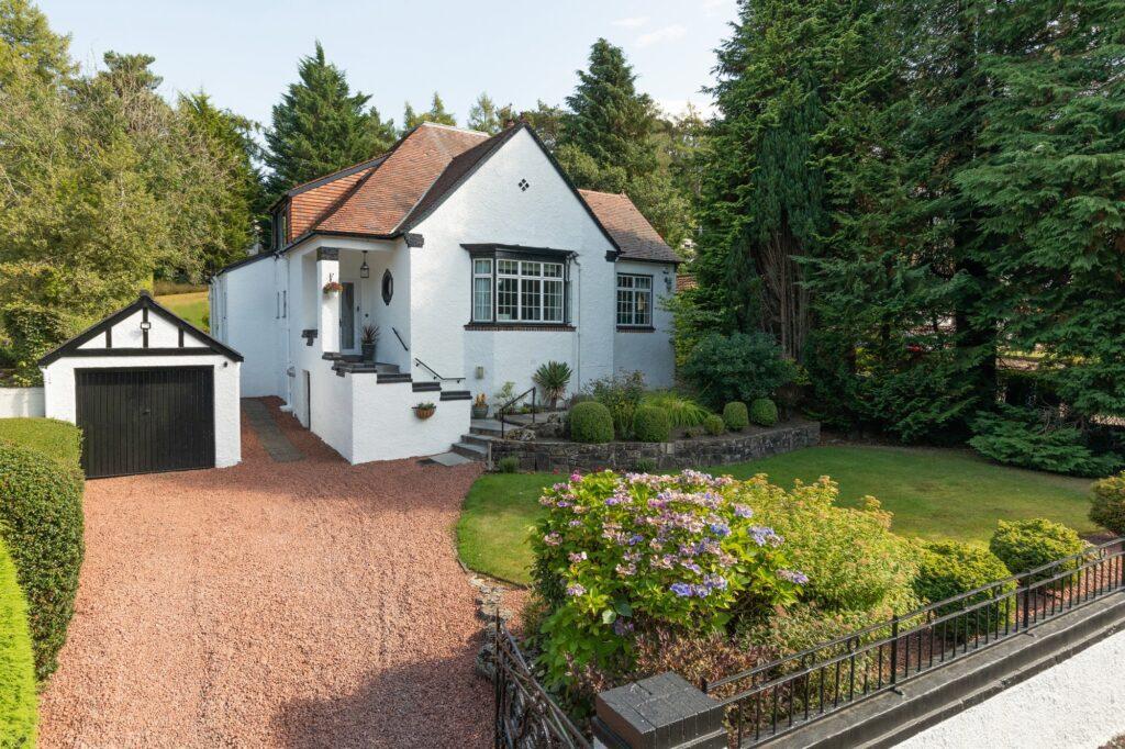 Neidpath Road West, Whitecraigs 4 bed detached villa £675,000