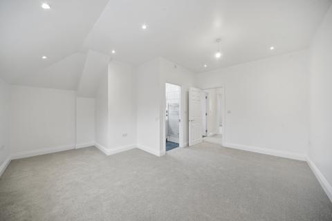 2 Seasons Close, London, W7 3SW