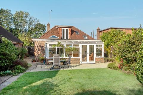 Lynwood Alfold Road, Cranleigh, GU6 8NB