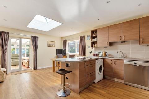 Lynwood Alfold Road, Cranleigh, GU6 8NB