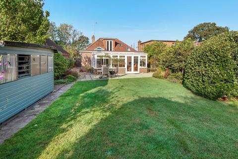 Lynwood Alfold Road, Cranleigh, GU6 8NB